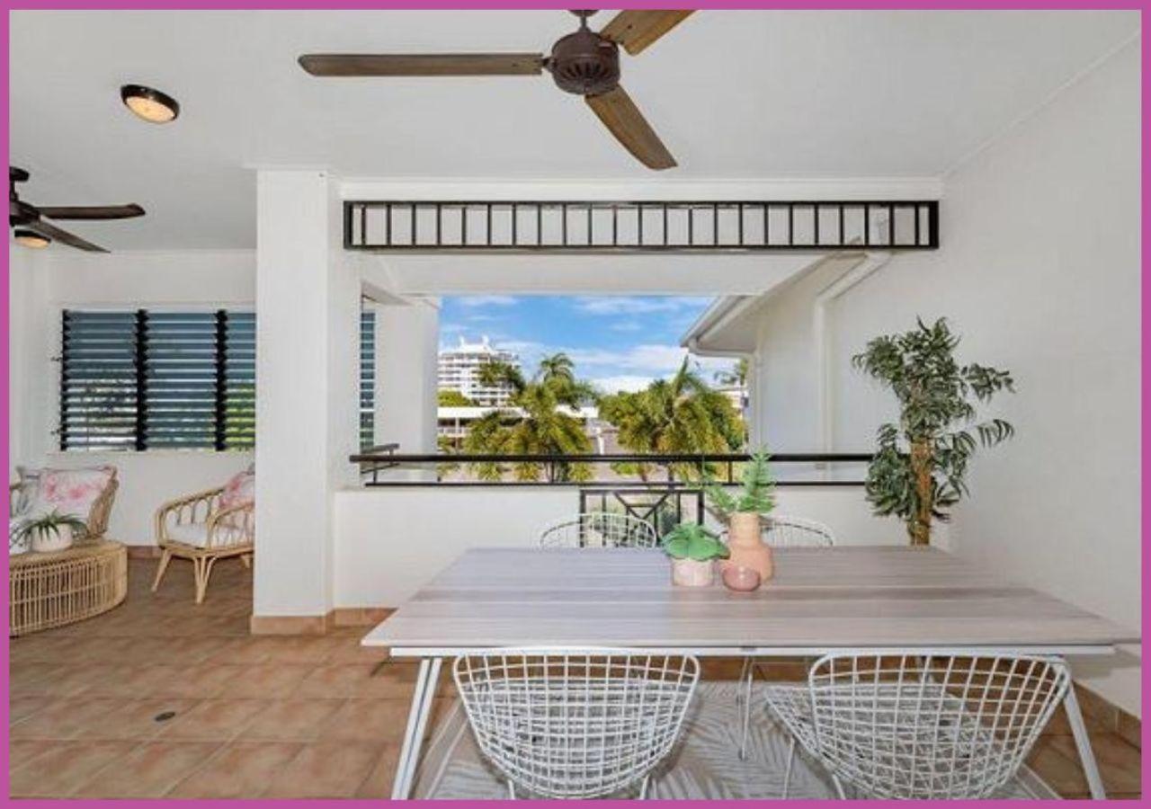 Breakwater 44 Townsville Exterior photo
